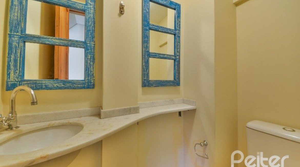 Casa em Condomínio à venda com 317m², 4 dormitórios, 4 suítes, 4 vagas, no bairro Tristeza em Porto Alegre