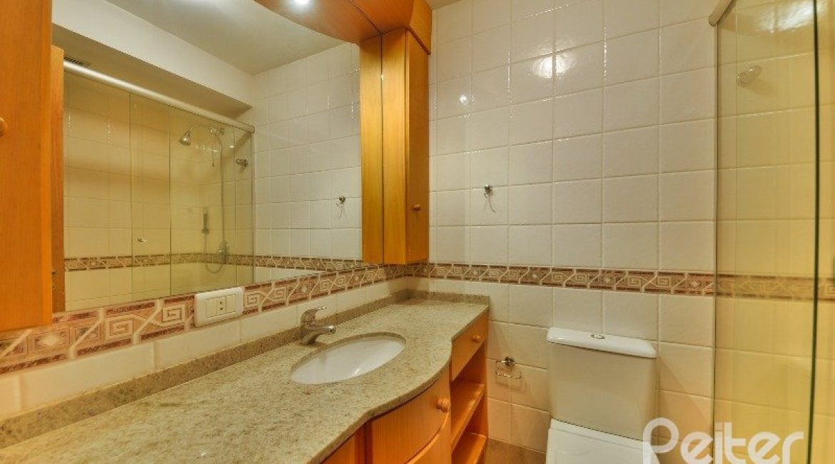 Casa em Condomínio à venda com 317m², 4 dormitórios, 4 suítes, 4 vagas, no bairro Tristeza em Porto Alegre