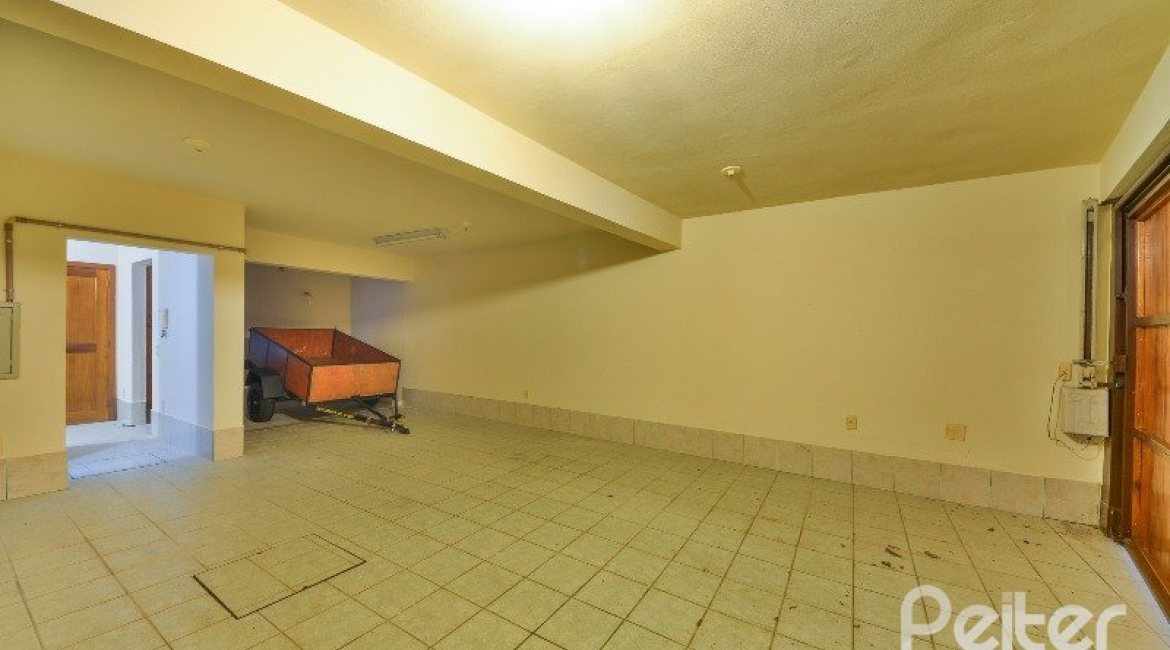 Casa em Condomínio à venda com 317m², 4 dormitórios, 4 suítes, 4 vagas, no bairro Tristeza em Porto Alegre