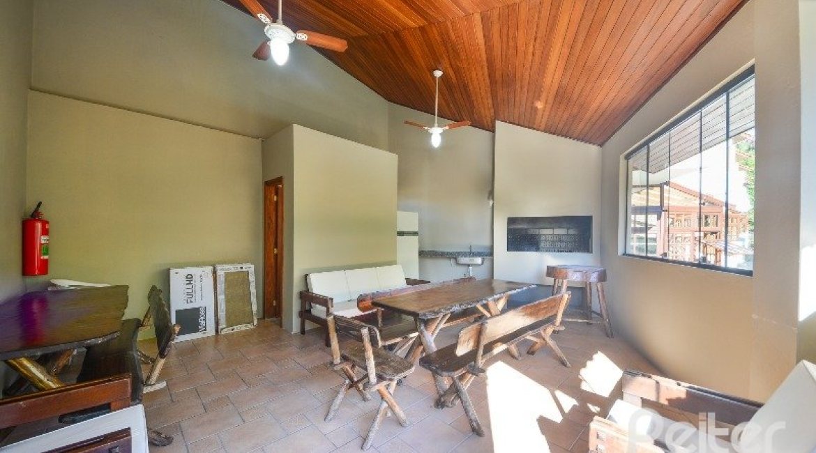 Casa em Condomínio à venda com 317m², 4 dormitórios, 4 suítes, 4 vagas, no bairro Tristeza em Porto Alegre