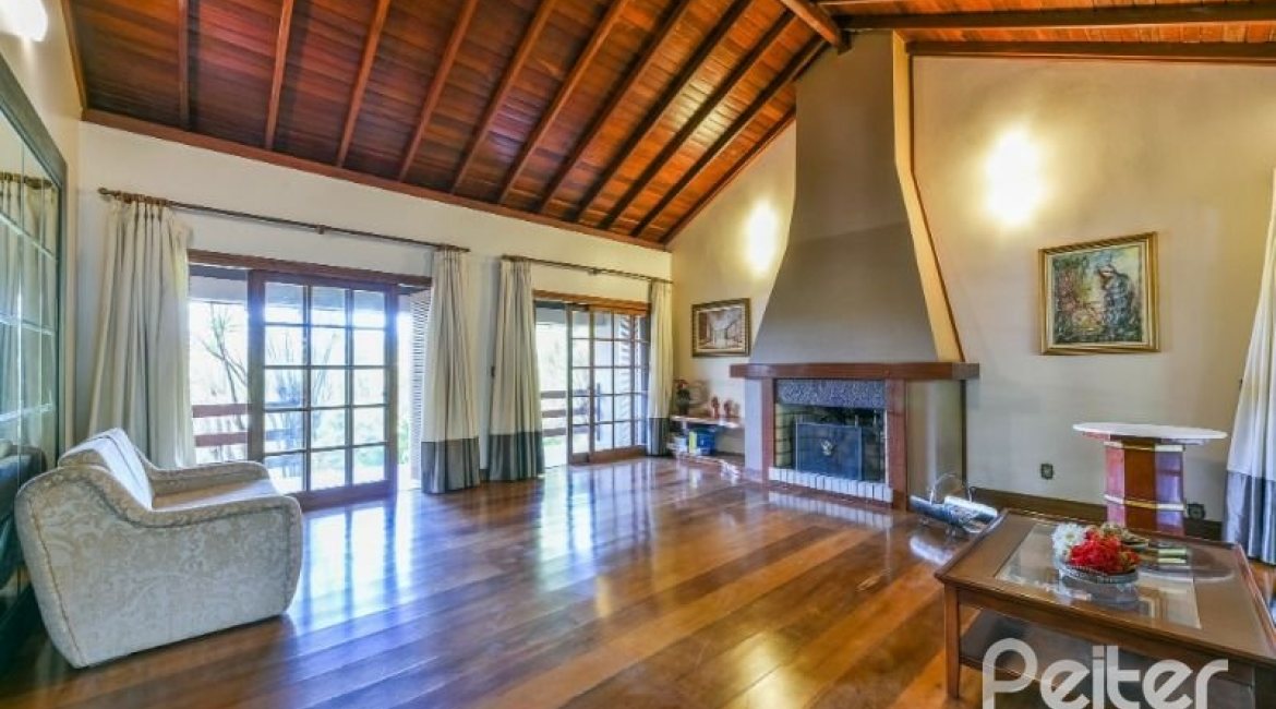 Casa em Condomínio à venda com 320m², 4 dormitórios, 4 suítes, 10 vagas, no bairro Cavalhada em PORTO ALEGRE