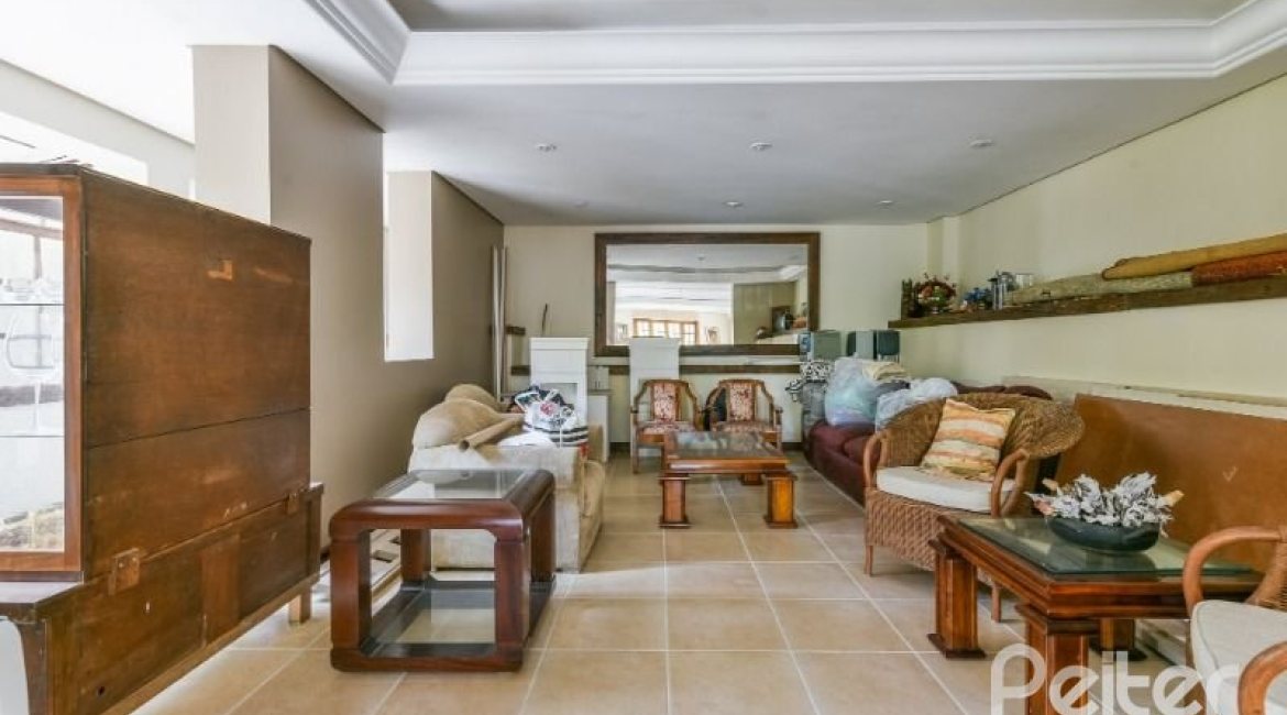 Casa em Condomínio à venda com 320m², 4 dormitórios, 4 suítes, 10 vagas, no bairro Cavalhada em PORTO ALEGRE