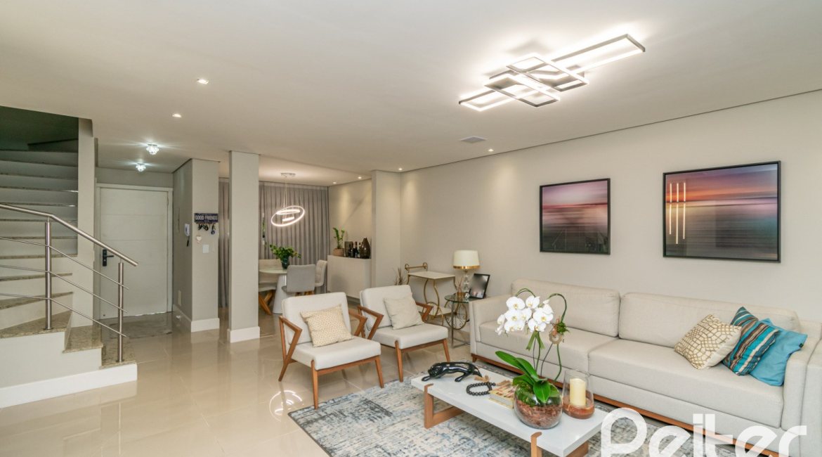 Casa em Condomínio à venda com 240m², 4 dormitórios, 2 suítes, 2 vagas, no bairro Tristeza em Porto Alegre