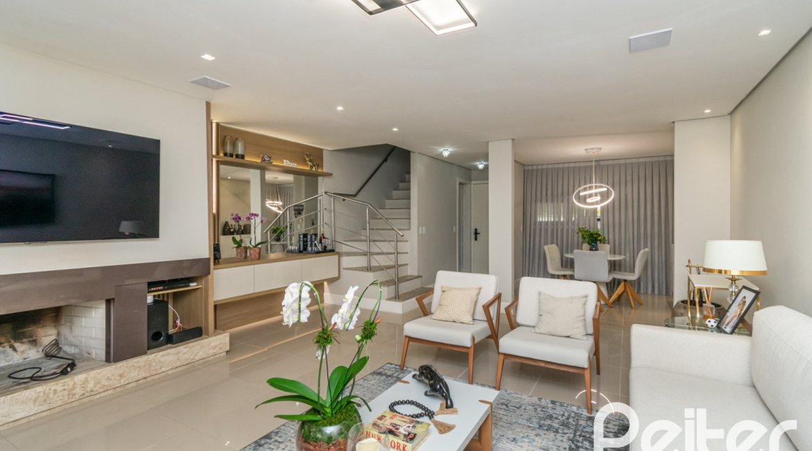 Casa em Condomínio à venda com 240m², 4 dormitórios, 2 suítes, 2 vagas, no bairro Tristeza em Porto Alegre