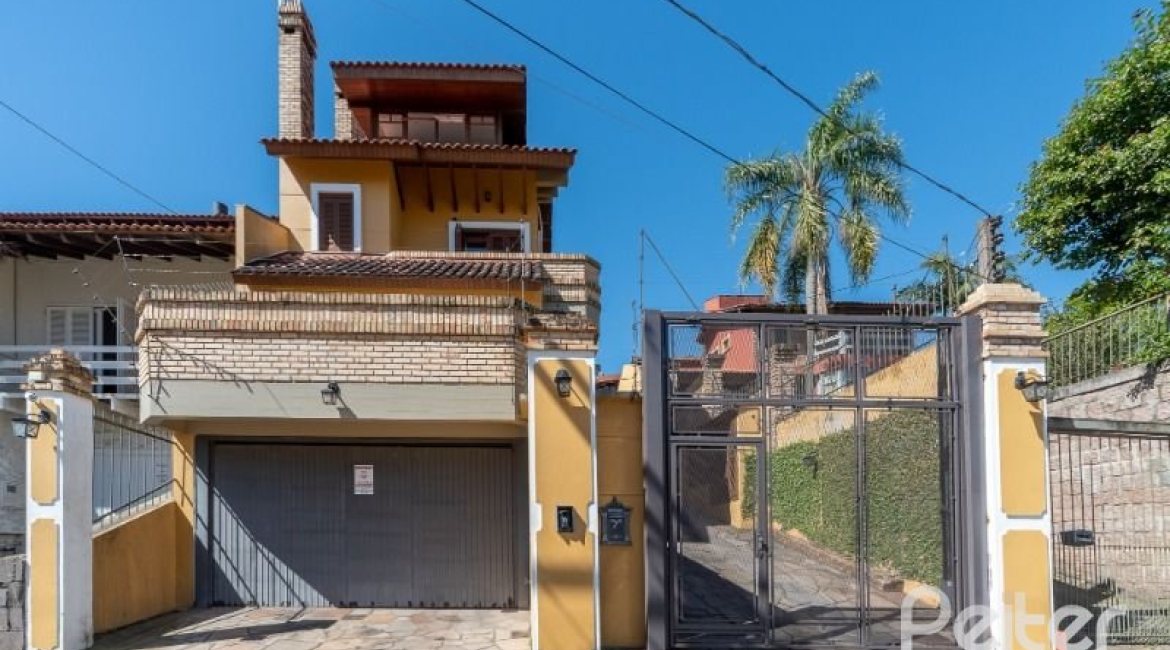 Casa em Condomínio à venda com 210m², 3 dormitórios, 2 suítes, 4 vagas, no bairro Jardim Isabel em Porto Alegre