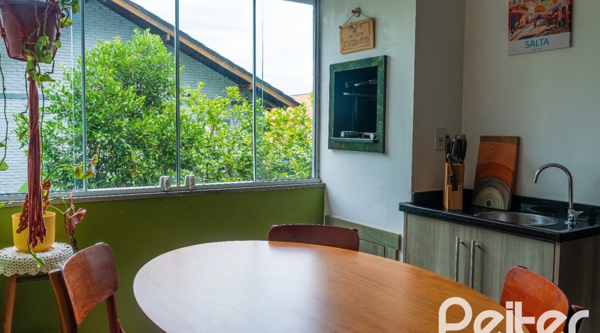 Apartamento à venda com 66m², 3 dormitórios, 1 vaga, no bairro Tristeza em Porto Alegre