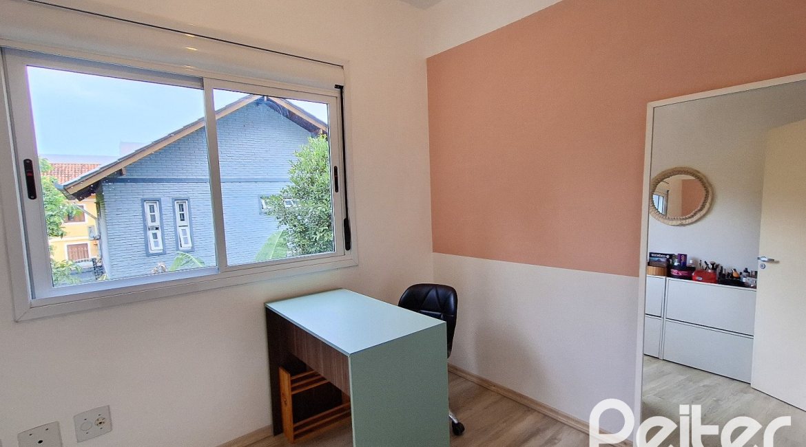 Apartamento à venda com 66m², 3 dormitórios, 1 vaga, no bairro Tristeza em Porto Alegre