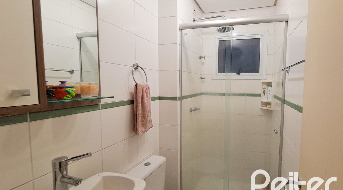 Apartamento à venda com 66m², 3 dormitórios, 1 vaga, no bairro Tristeza em Porto Alegre