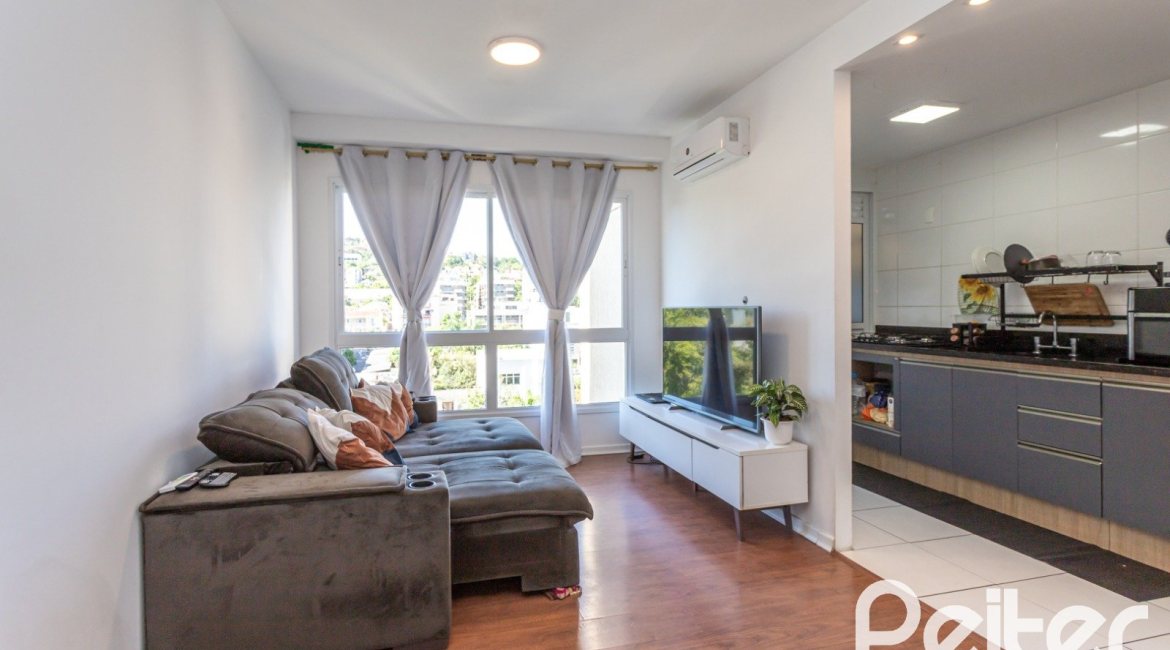 Apartamento à venda com 69m², 2 dormitórios, 1 suíte, 1 vaga, no bairro Tristeza em Porto Alegre