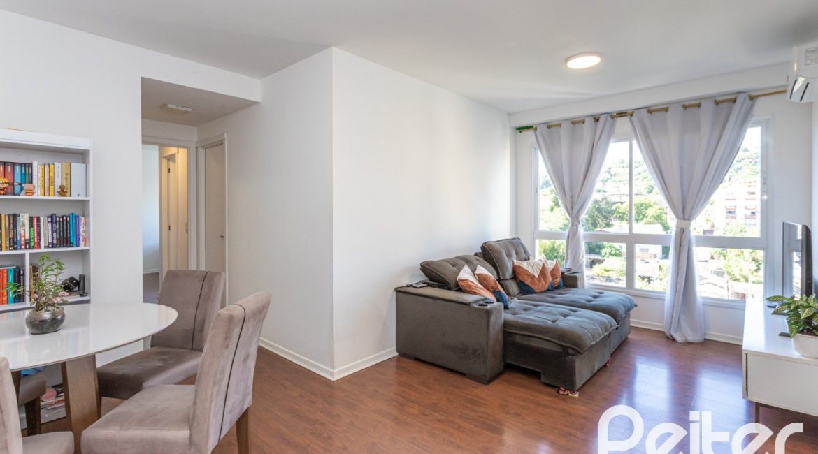 Apartamento à venda com 69m², 2 dormitórios, 1 suíte, 1 vaga, no bairro Tristeza em Porto Alegre