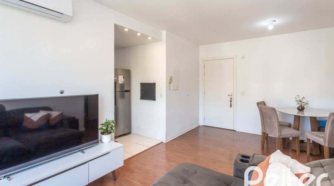 Apartamento à venda com 69m², 2 dormitórios, 1 suíte, 1 vaga, no bairro Tristeza em Porto Alegre