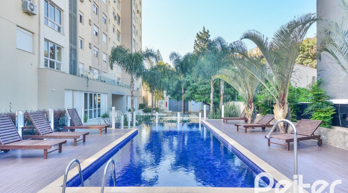 Apartamento à venda com 69m², 2 dormitórios, 1 suíte, 1 vaga, no bairro Tristeza em Porto Alegre