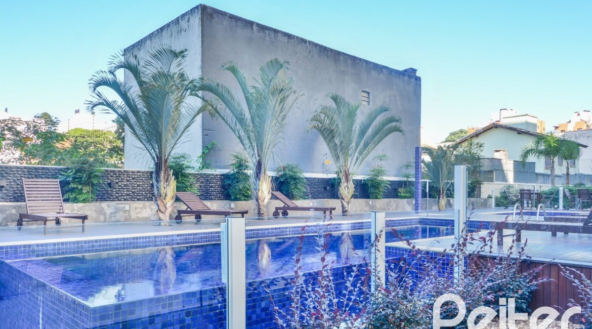 Apartamento à venda com 69m², 2 dormitórios, 1 suíte, 1 vaga, no bairro Tristeza em Porto Alegre