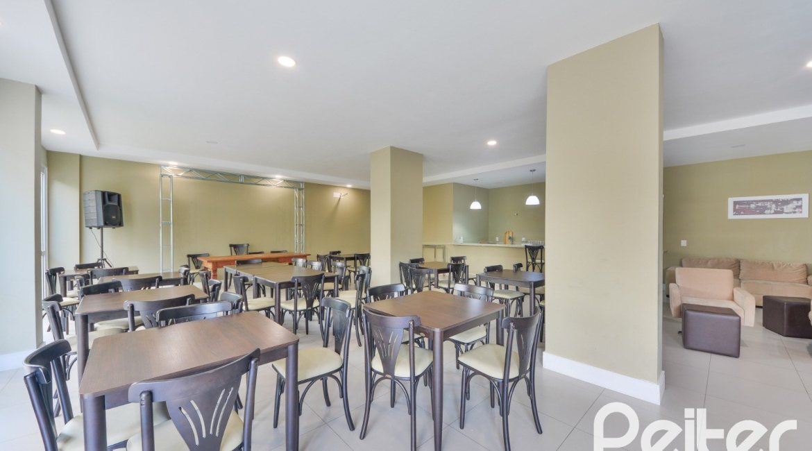 Apartamento à venda com 69m², 2 dormitórios, 1 suíte, 1 vaga, no bairro Tristeza em Porto Alegre