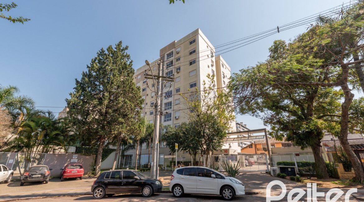 Apartamento à venda com 69m², 2 dormitórios, 1 suíte, 1 vaga, no bairro Tristeza em Porto Alegre
