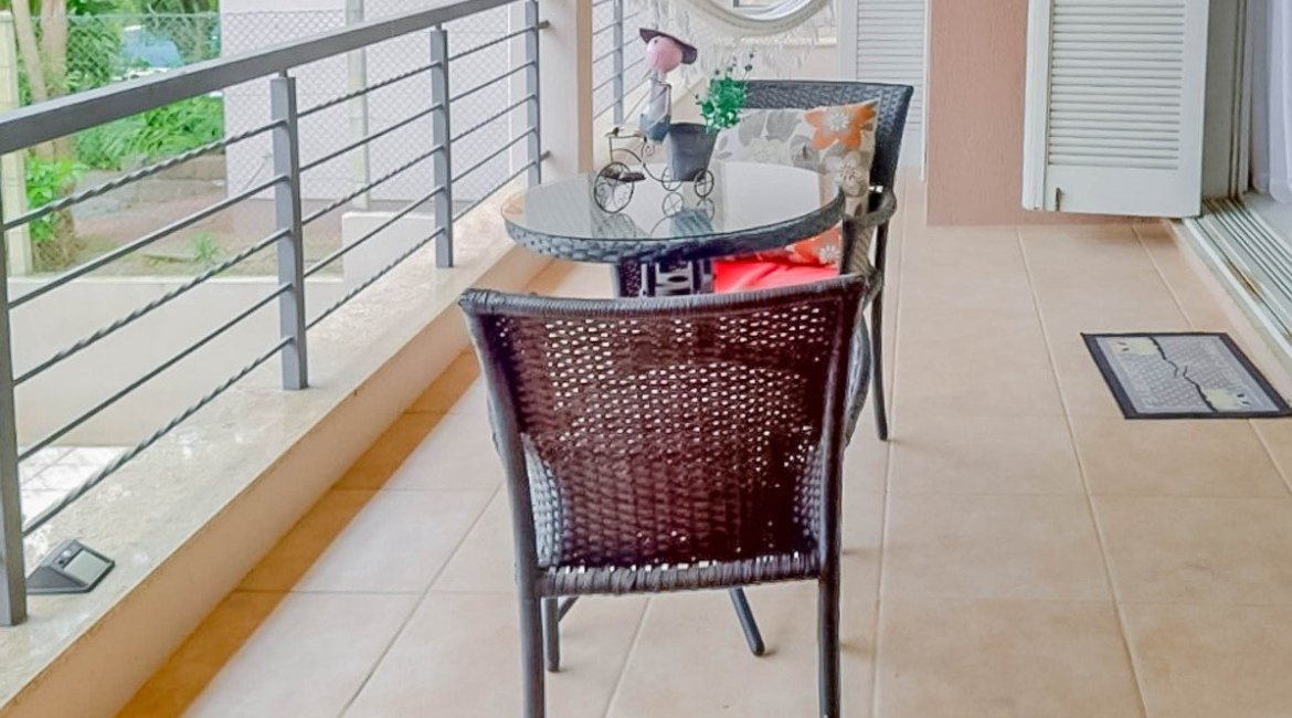 Casa à venda com 304m², 3 dormitórios, 1 suíte, 4 vagas, no bairro Espírito Santo em Porto Alegre