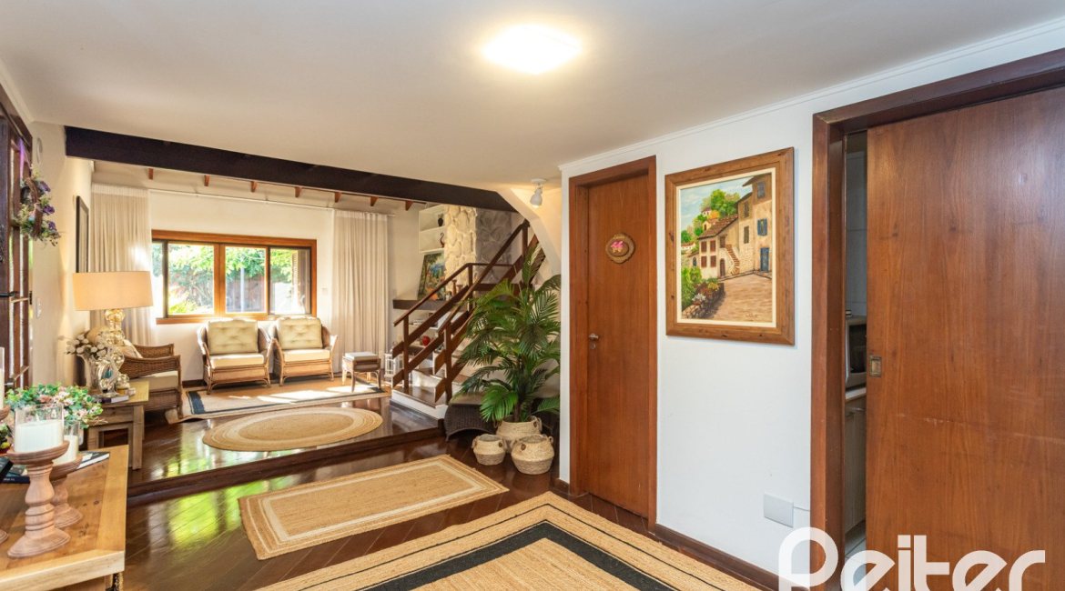Casa em Condomínio à venda com 220m², 3 dormitórios, 1 suíte, 2 vagas, no bairro Ipanema em Porto Alegre