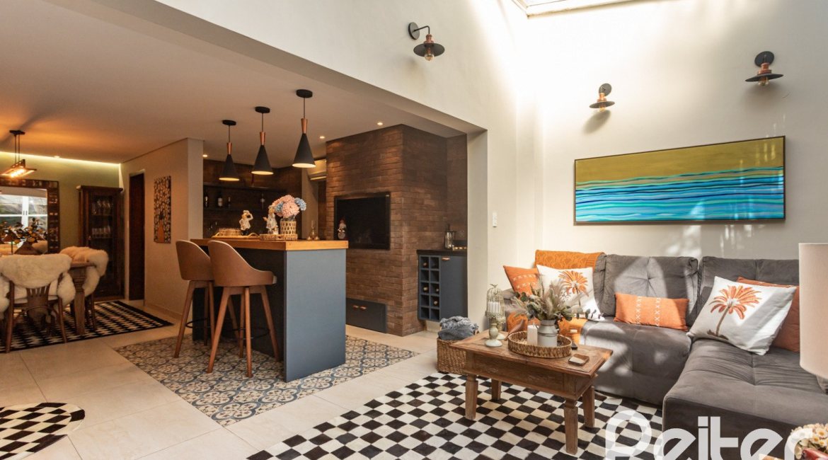 Casa em Condomínio à venda com 220m², 3 dormitórios, 1 suíte, 2 vagas, no bairro Ipanema em Porto Alegre
