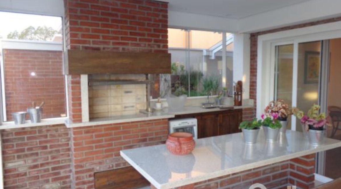 Casa em Condomínio à venda com 392m², 3 dormitórios, 1 suíte, 2 vagas, no bairro Terra Ville em Porto Alegre