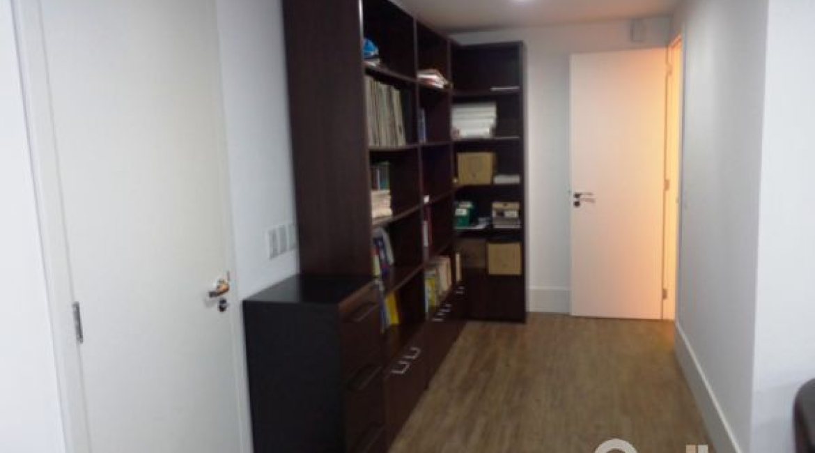 Casa em Condomínio à venda com 392m², 3 dormitórios, 1 suíte, 2 vagas, no bairro Terra Ville em Porto Alegre