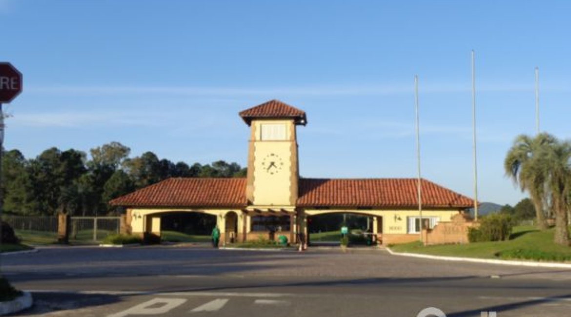 Casa em Condomínio à venda com 392m², 3 dormitórios, 1 suíte, 2 vagas, no bairro Terra Ville em Porto Alegre