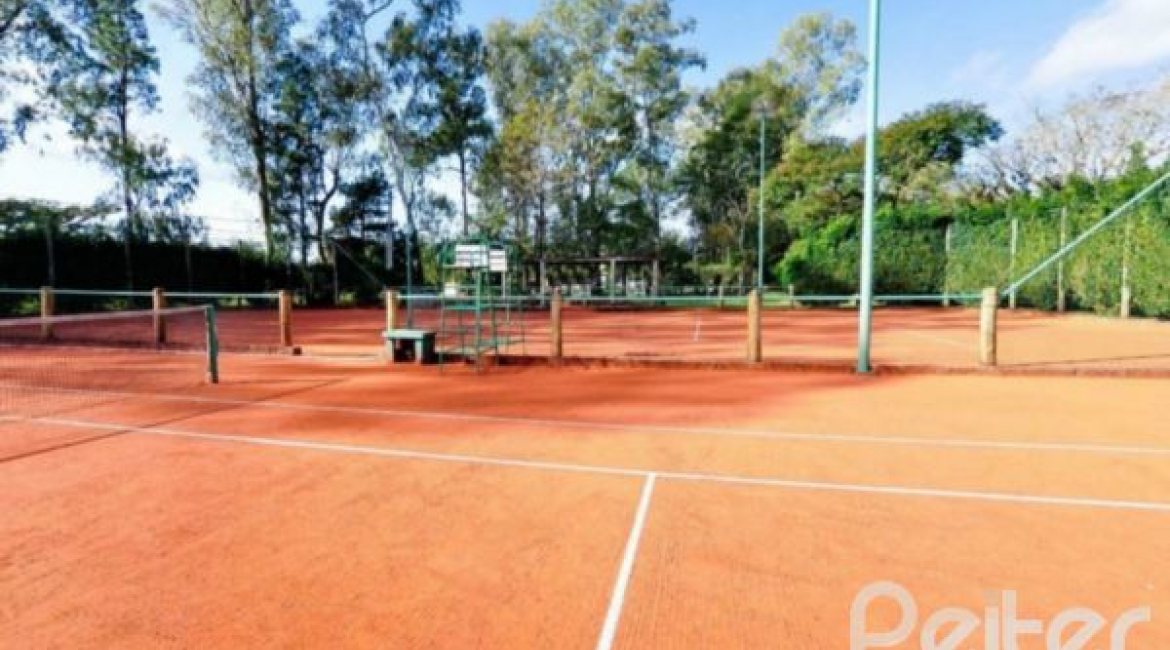 Casa em Condomínio à venda com 392m², 3 dormitórios, 1 suíte, 2 vagas, no bairro Terra Ville em Porto Alegre