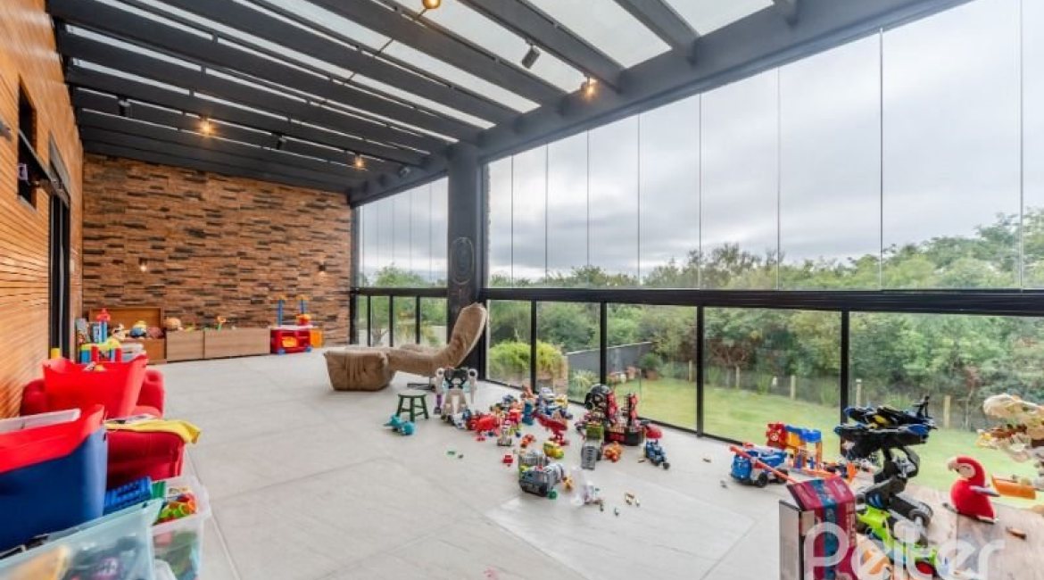 Casa em Condomínio à venda com 560m², 5 dormitórios, 5 suítes, 4 vagas, no bairro Terra Ville em PORTO ALEGRE