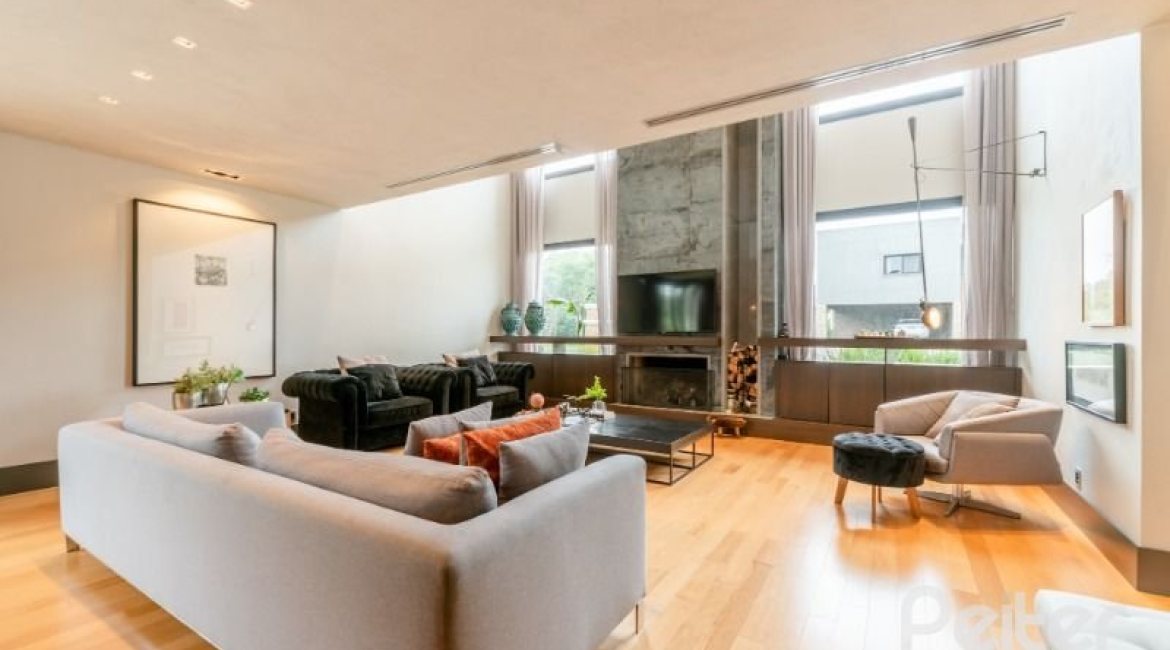 Casa em Condomínio à venda com 560m², 5 dormitórios, 5 suítes, 4 vagas, no bairro Terra Ville em PORTO ALEGRE