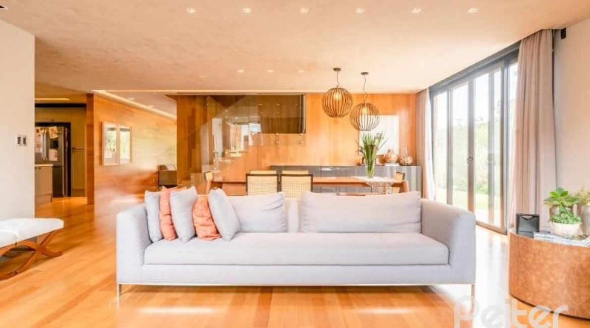 Casa em Condomínio à venda com 560m², 5 dormitórios, 5 suítes, 4 vagas, no bairro Terra Ville em PORTO ALEGRE