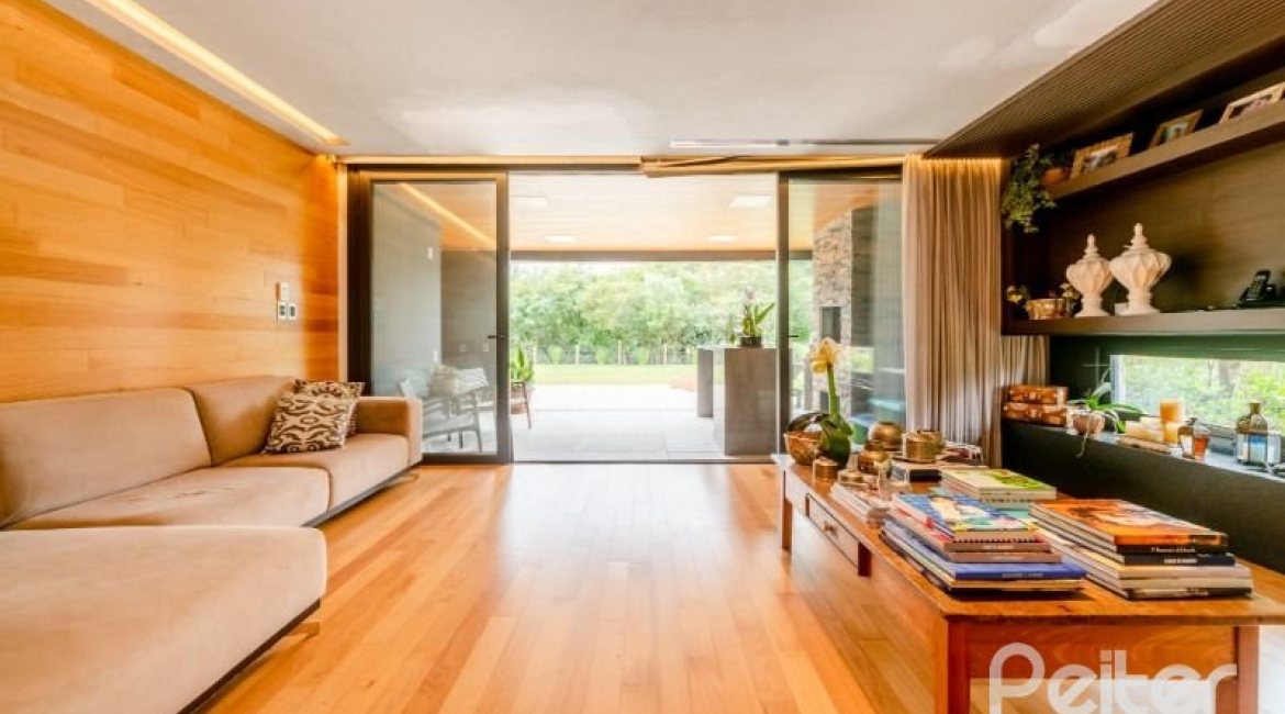 Casa em Condomínio à venda com 560m², 5 dormitórios, 5 suítes, 4 vagas, no bairro Terra Ville em PORTO ALEGRE