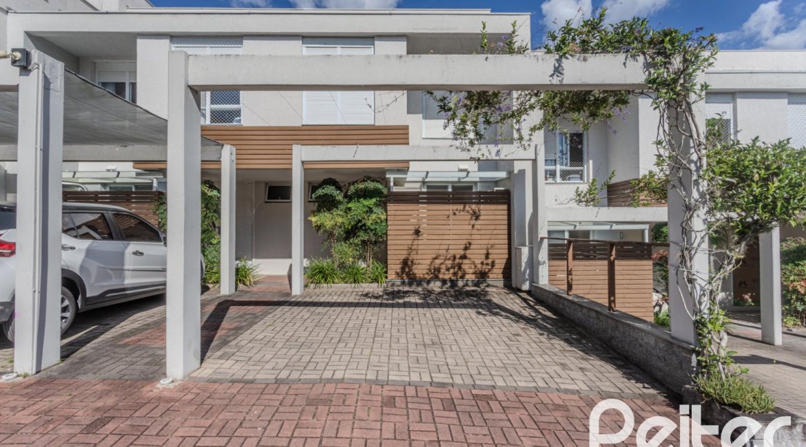 Casa em Condomínio à venda com 169m², 3 dormitórios, 1 suíte, 2 vagas, no bairro Tristeza em PORTO ALEGRE