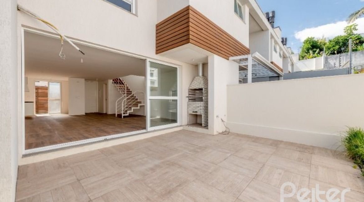 Casa em Condomínio à venda com 169m², 3 dormitórios, 1 suíte, 2 vagas, no bairro Tristeza em PORTO ALEGRE