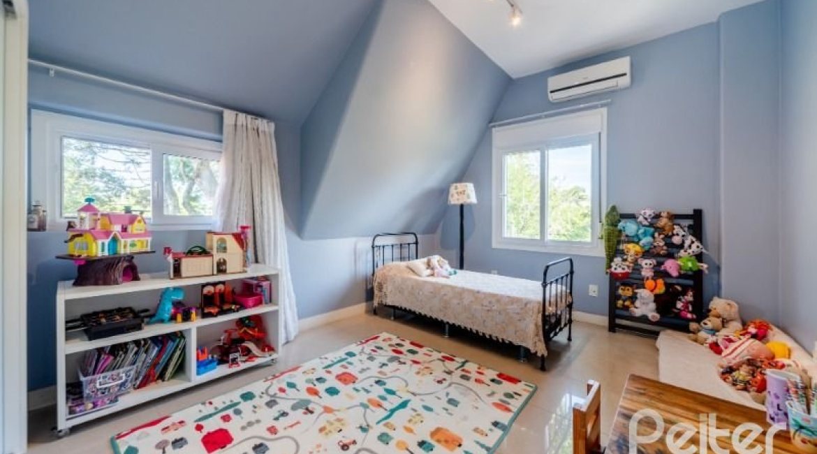  à venda, no bairro  em 