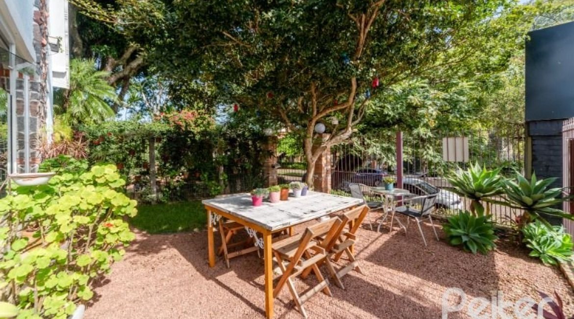  à venda, no bairro  em 