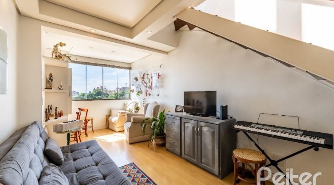 Cobertura à venda com 191m², 3 dormitórios, 1 suíte, 2 vagas, no bairro Tristeza em PORTO ALEGRE