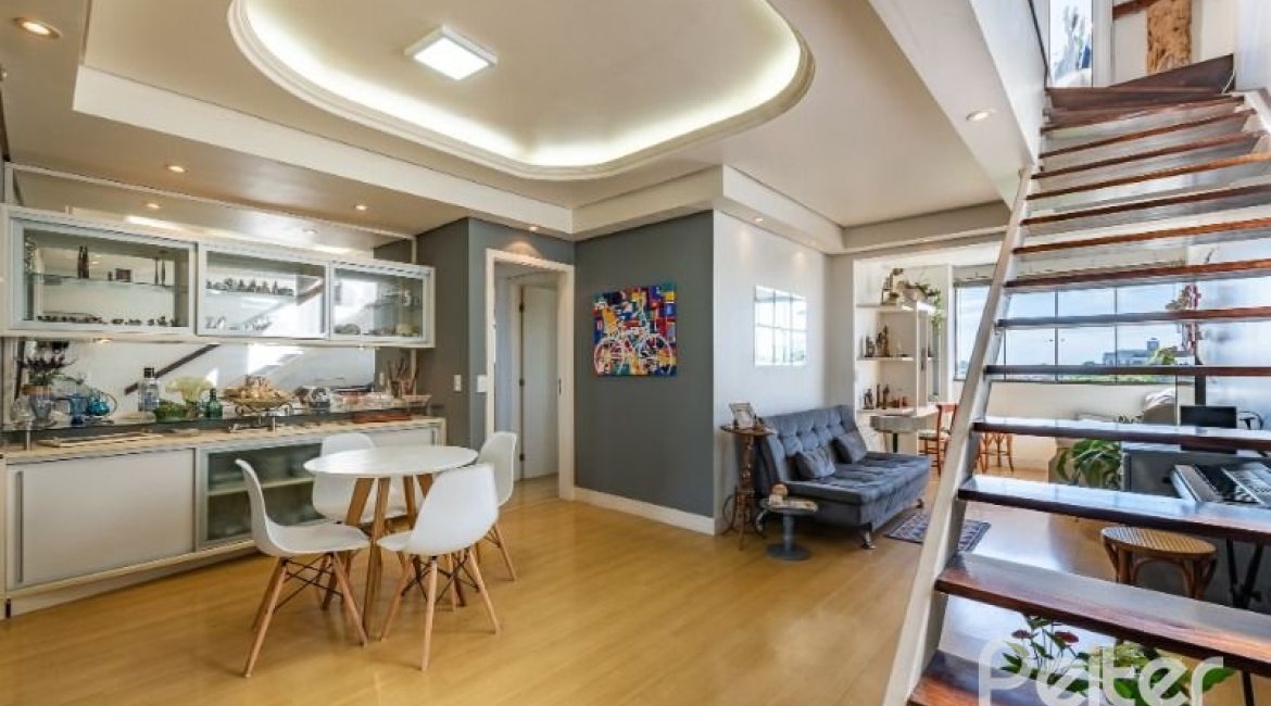 Cobertura à venda com 191m², 3 dormitórios, 1 suíte, 2 vagas, no bairro Tristeza em PORTO ALEGRE