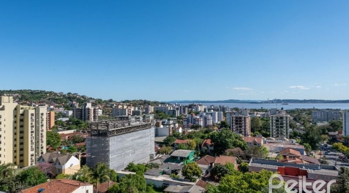 Cobertura à venda com 191m², 3 dormitórios, 1 suíte, 2 vagas, no bairro Tristeza em PORTO ALEGRE