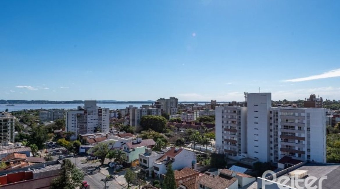 Cobertura à venda com 191m², 3 dormitórios, 1 suíte, 2 vagas, no bairro Tristeza em PORTO ALEGRE