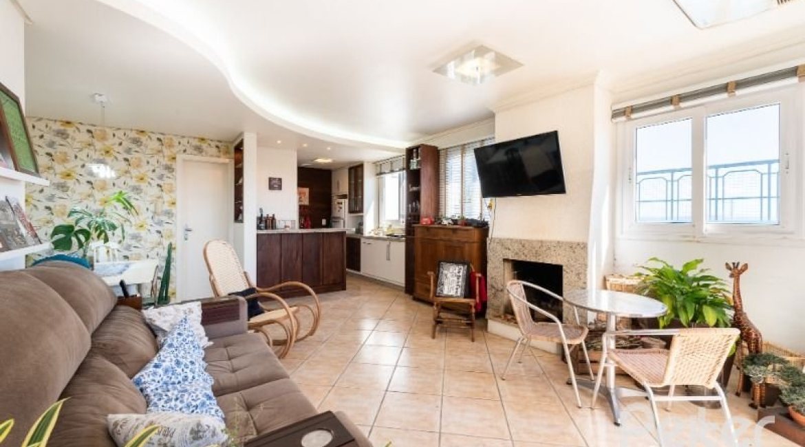 Cobertura à venda com 191m², 3 dormitórios, 1 suíte, 2 vagas, no bairro Tristeza em PORTO ALEGRE