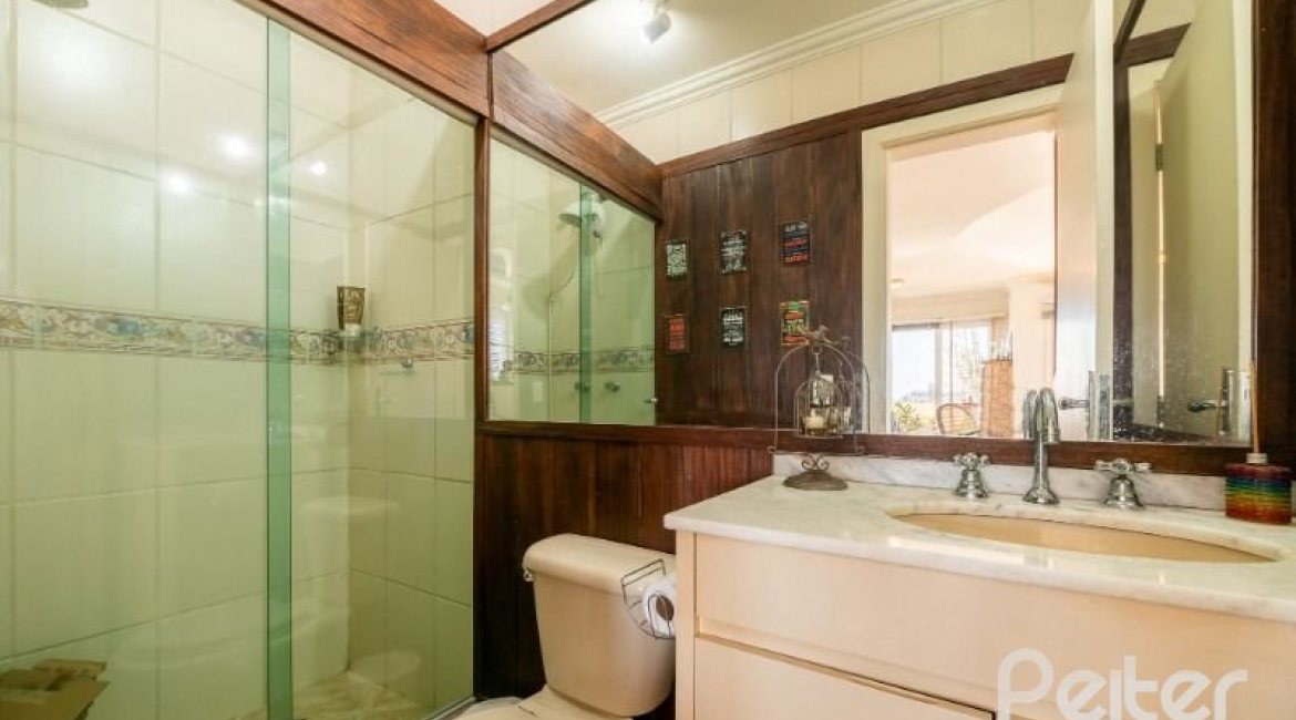 Cobertura à venda com 191m², 3 dormitórios, 1 suíte, 2 vagas, no bairro Tristeza em PORTO ALEGRE