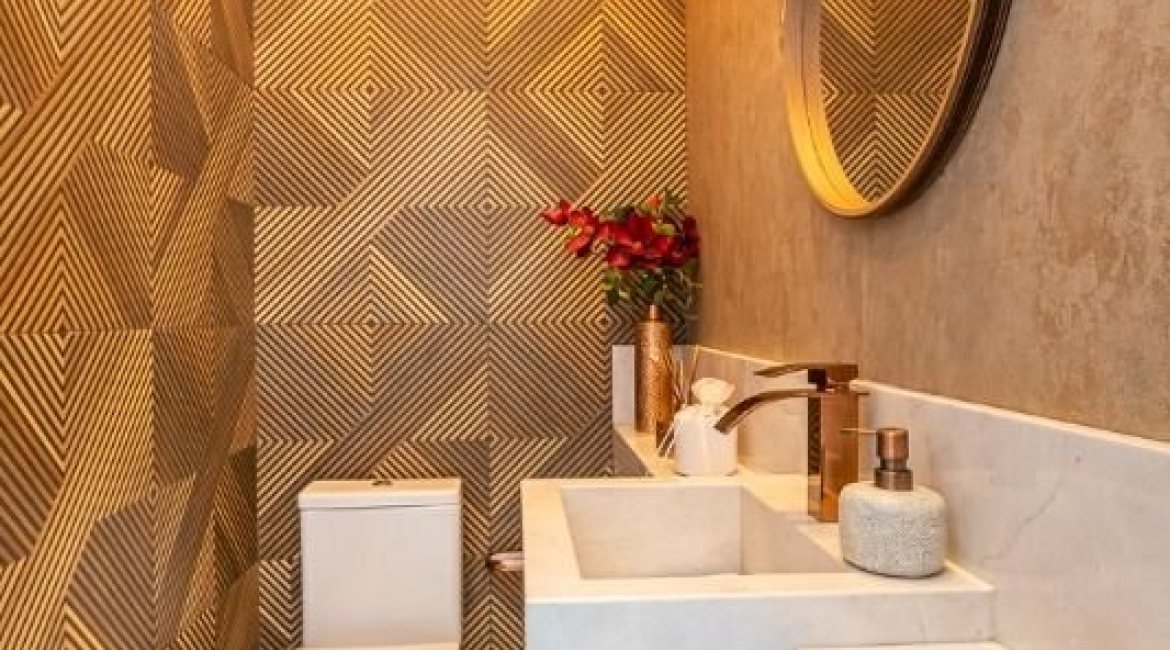 Casa à venda com 176m², 3 dormitórios, 1 suíte, 4 vagas, no bairro Tristeza em Porto Alegre