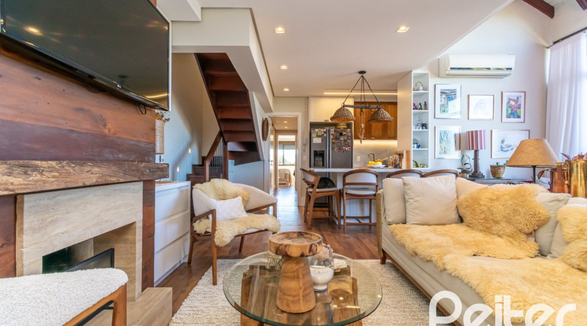 Cobertura à venda com 174m², 3 dormitórios, 1 suíte, 3 vagas, no bairro Tristeza em Porto Alegre