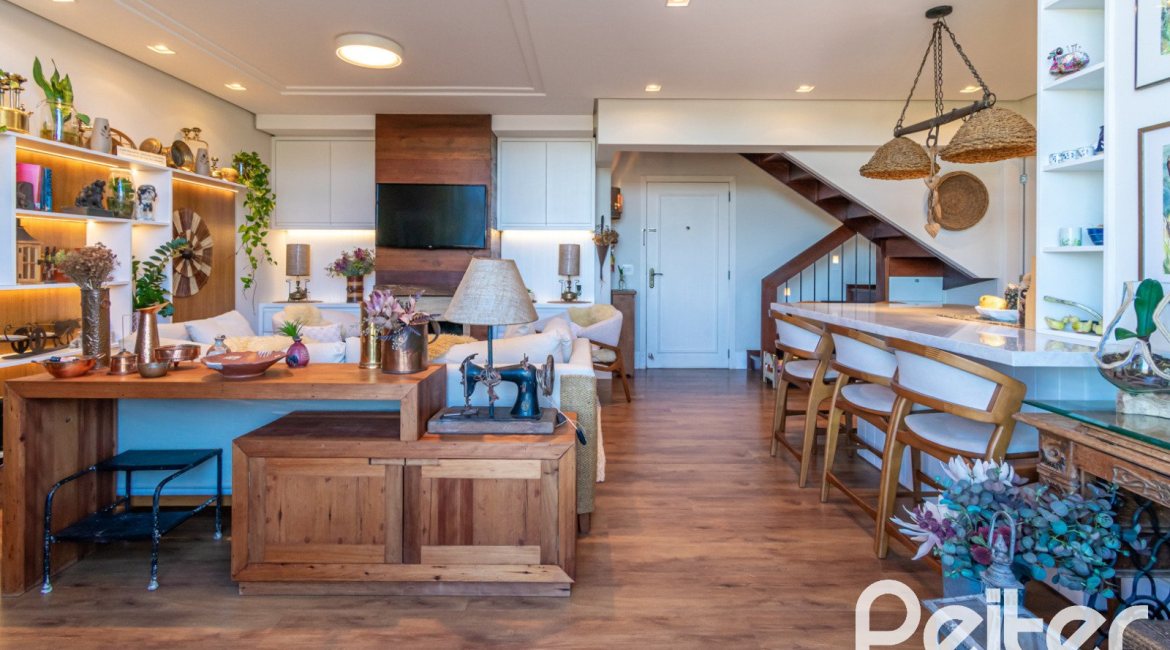 Cobertura à venda com 174m², 3 dormitórios, 1 suíte, 3 vagas, no bairro Tristeza em Porto Alegre