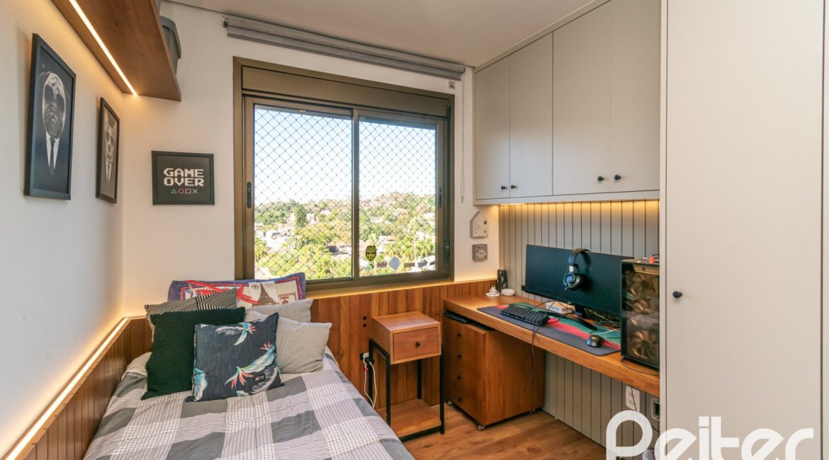 Cobertura à venda com 174m², 3 dormitórios, 1 suíte, 3 vagas, no bairro Tristeza em Porto Alegre