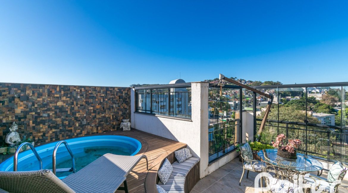 Cobertura à venda com 174m², 3 dormitórios, 1 suíte, 3 vagas, no bairro Tristeza em Porto Alegre