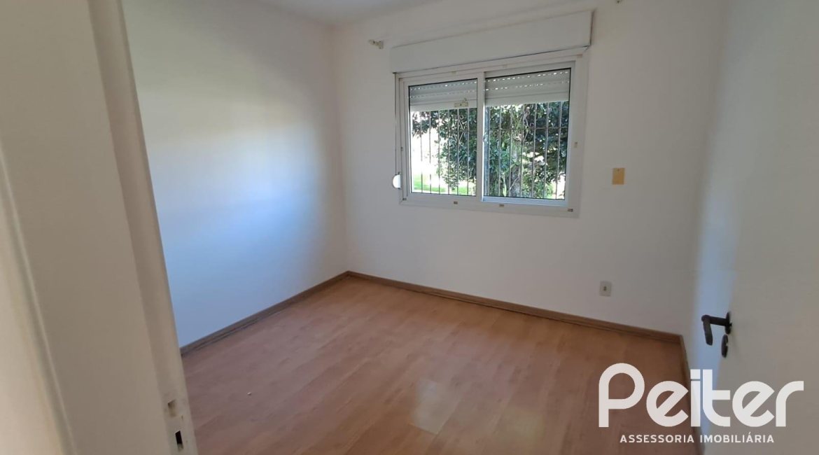 Casa em Condomínio à venda com 116m², 3 dormitórios, 1 suíte, 2 vagas, no bairro Cristal em Porto Alegre