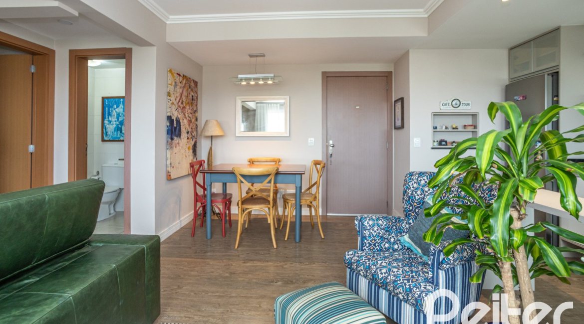 Apartamento à venda com 60m², 1 dormitório, 1 suíte, 1 vaga, no bairro Tristeza em PORTO ALEGRE