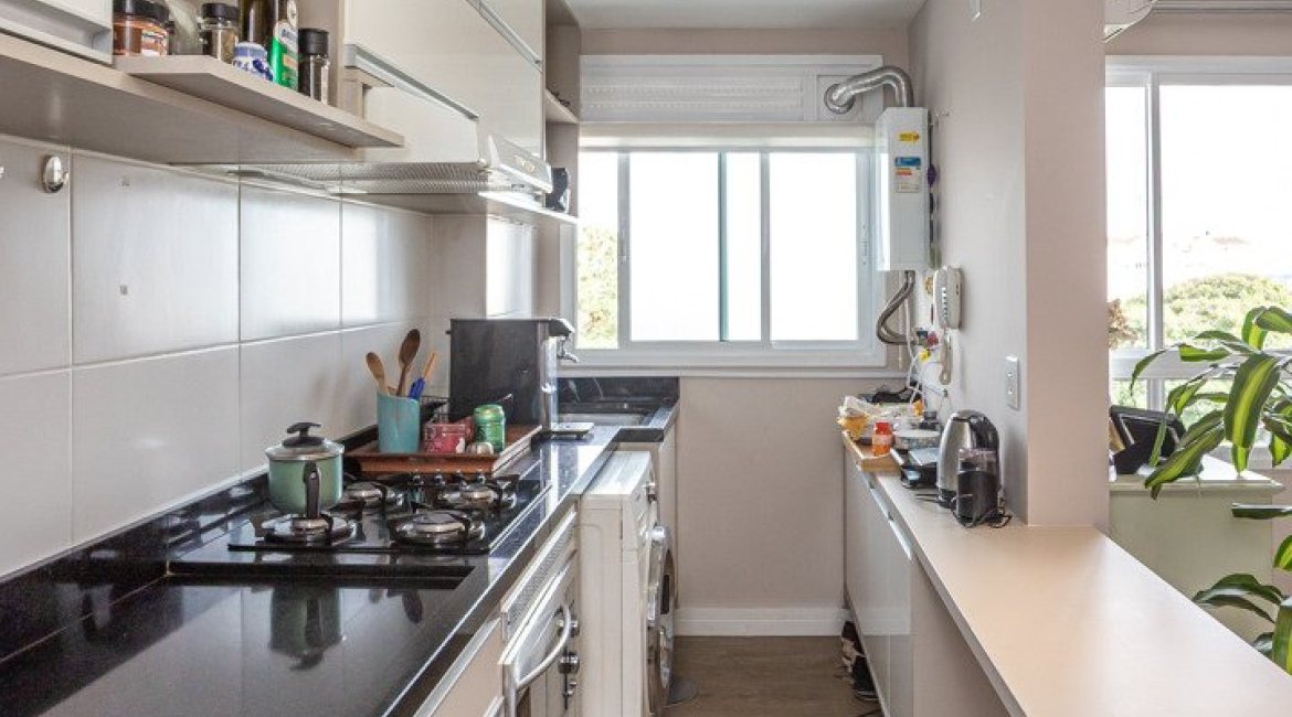 Apartamento à venda com 60m², 1 dormitório, 1 suíte, 1 vaga, no bairro Tristeza em PORTO ALEGRE