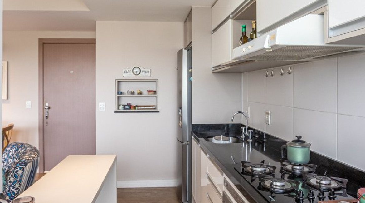 Apartamento à venda com 60m², 1 dormitório, 1 suíte, 1 vaga, no bairro Tristeza em PORTO ALEGRE