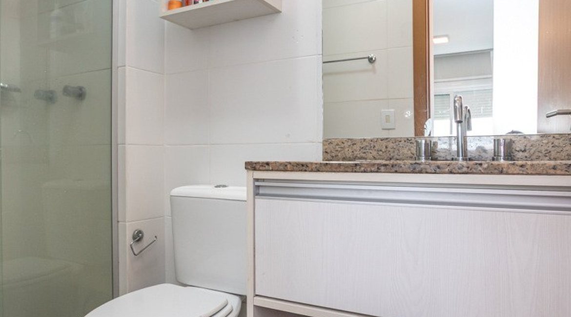 Apartamento à venda com 60m², 1 dormitório, 1 suíte, 1 vaga, no bairro Tristeza em PORTO ALEGRE